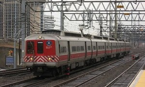 Train 1567 southbound enters Stamford. Photo by Adam E. Moreira (Wikipedia).